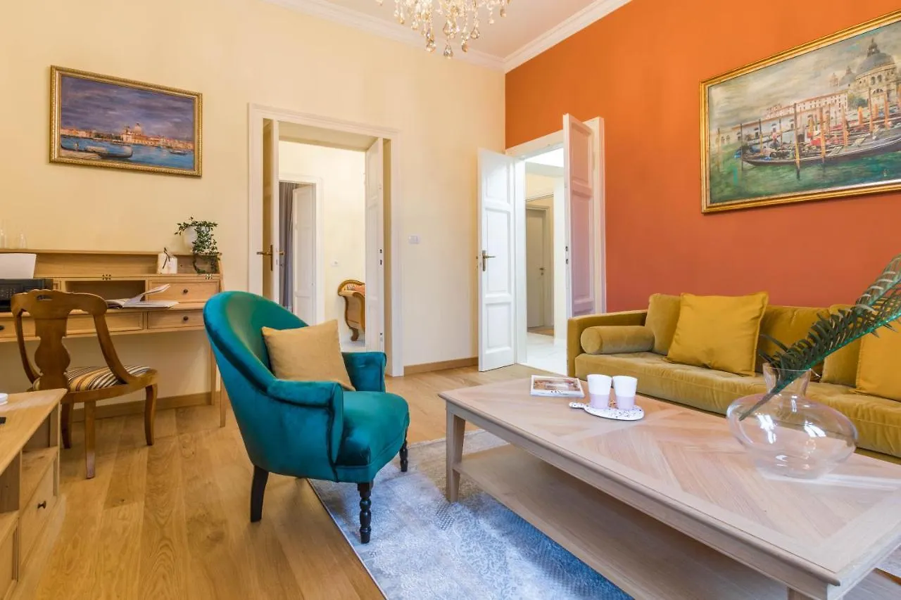 Joivy Exclusive Apartments In Cernobbio Close To Lake Como Italia